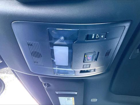 Used 2024 Lexus UX 250h F Sport image 31