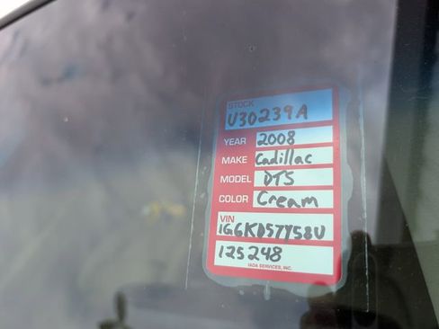 Used 2008 Cadillac DTS w/ Sun And Sound Package image 23