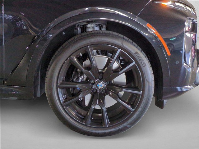 Used 2026 BMW X7 xDrive40i w/ M Sport Package AWD/4WD image 25
