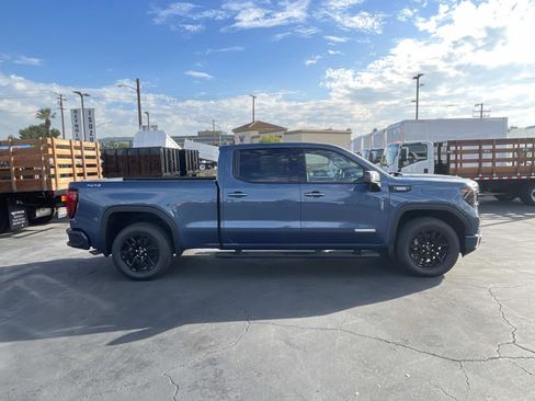 New 2026 GMC Sierra 1500 Elevation w/ Elevation Premium Package image 4