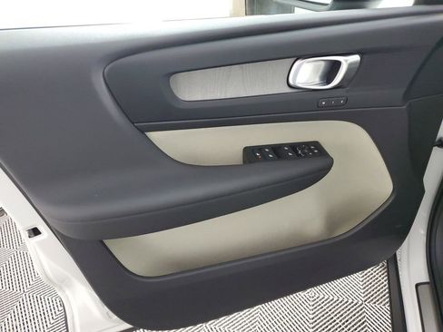 Certified 2026 Volvo XC40 B5 Plus w/ Protection Package Premier AWD/4WD image 20