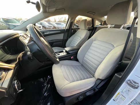 Used 2018 Ford Fusion S image 19