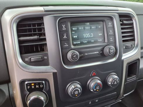 Used 2017 RAM 1500 Classic SLT AWD/4WD image 13
