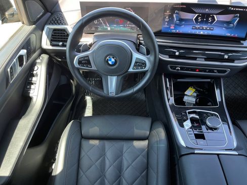 Used 2026 BMW X5 sDrive40i w/ M Sport Package RWD image 13