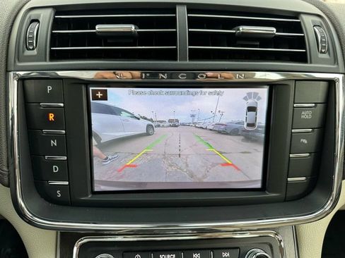 Used 2019 Lincoln Continental Select w/ Continental Climate Package AWD/4WD image 27
