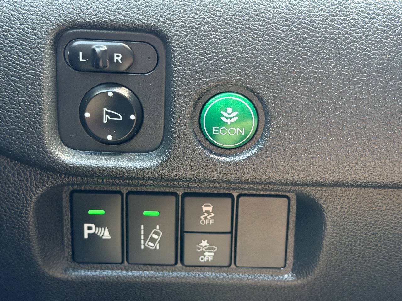 Used 2018 Honda Pilot Touring image 38