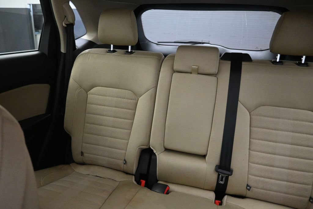 Used 2018 Ford Edge SEL FWD image 3