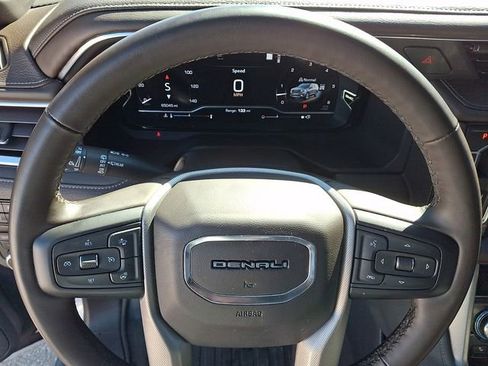 Used 2023 GMC Yukon Denali image 23