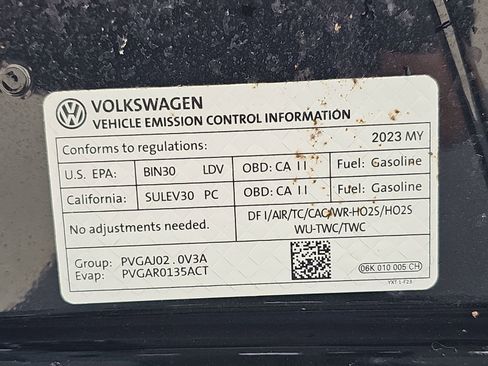 Used 2023 Volkswagen Tiguan SE image 15