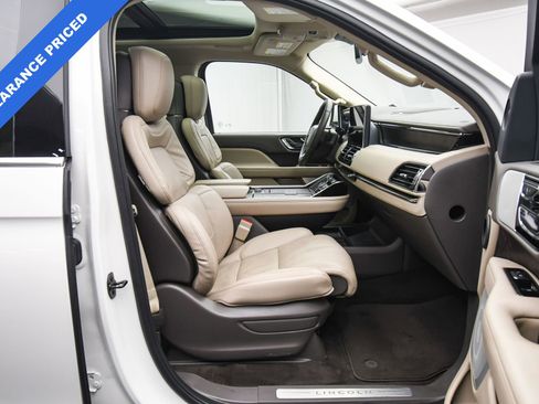 Used 2022 Lincoln Navigator Reserve image 52