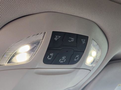 Used 2022 Chrysler Pacifica Limited image 19