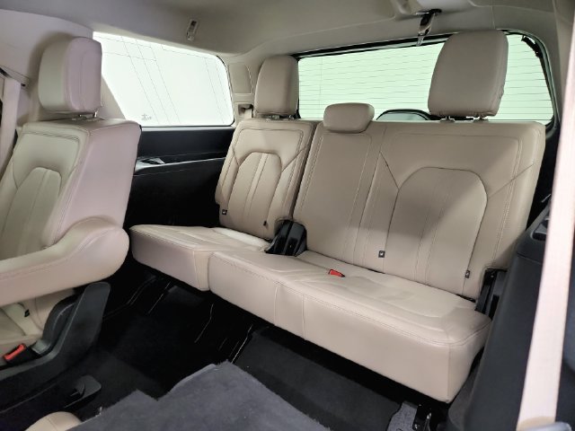 Used 2024 Ford Expedition Limited RWD image 20