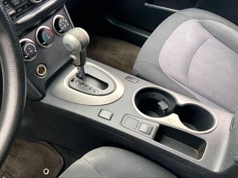 Used 2013 Nissan Rogue S FWD image 16