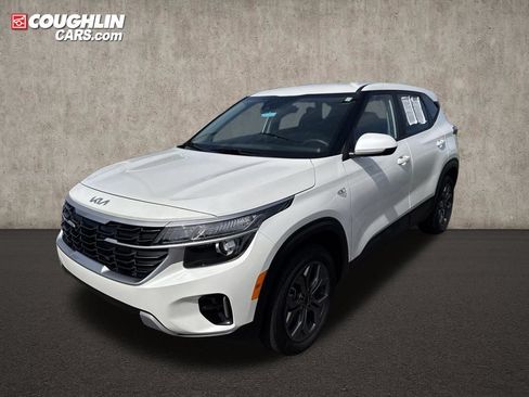 Used 2024 Kia Seltos LX AWD/4WD image 3