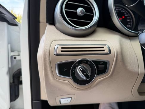 Used 2017 Mercedes-Benz C 300 4MATIC Sedan image 36