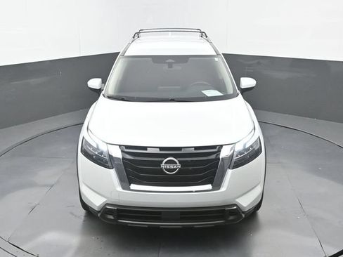 Used 2025 Nissan Pathfinder SV AWD/4WD image 31