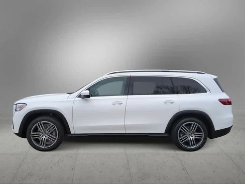 Used 2025 Mercedes-Benz GLS 450 4MATIC image 5