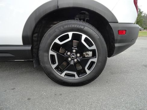 Certified 2024 Ford Bronco Sport Outer Banks AWD/4WD image 9