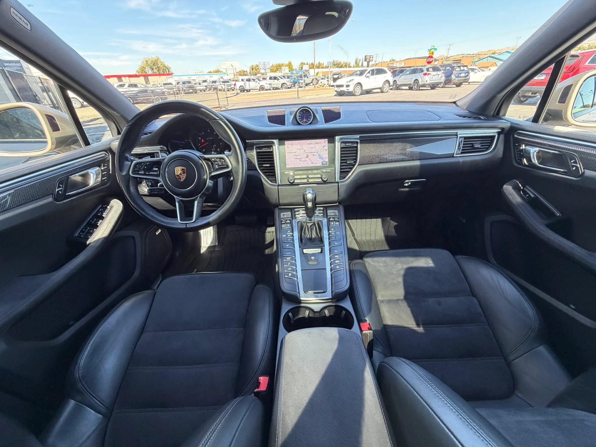 Used 2017 Porsche Macan GTS AWD/4WD image 22