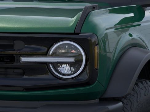 New 2025 Ford Bronco Outer Banks w/ Sasquatch Package AWD/4WD image 20
