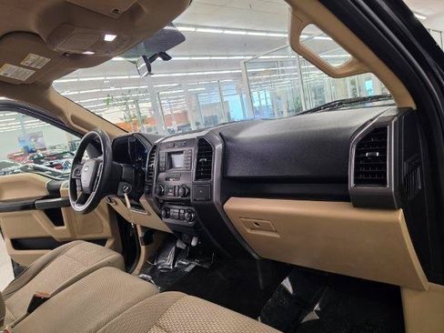Used 2017 Ford F150 XLT AWD/4WD image 8