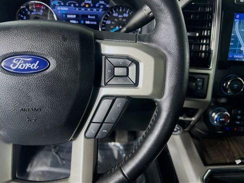 Used 2020 Ford F350 Lariat image 19