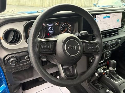 Used 2024 Jeep Wrangler Sport AWD/4WD image 33