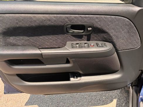 Used 2005 Honda CR-V LX image 23