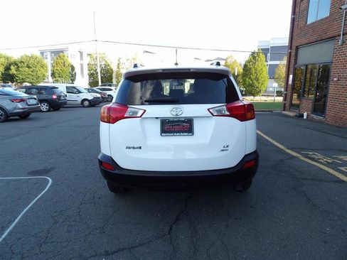 Used 2015 Toyota RAV4 LE image 7