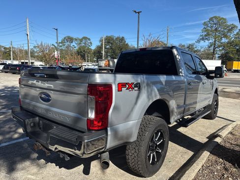 Used 2019 Ford F250 Lariat w/ Chrome Package image 6