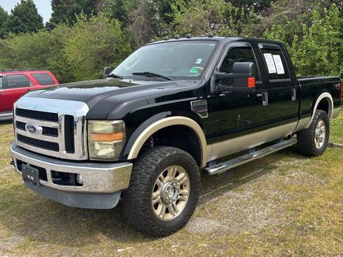 Used 2009 Ford F250 Lariat image 1