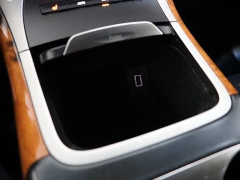 Used 2019 Lincoln Nautilus Select AWD/4WD image 31