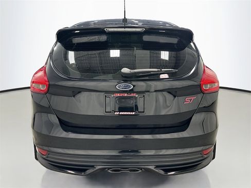Used 2017 Ford Focus ST image 7