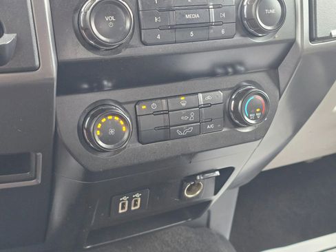 Used 2019 Ford F150 XLT image 30