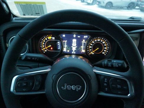 New 2026 Jeep Wrangler Sahara AWD/4WD image 21