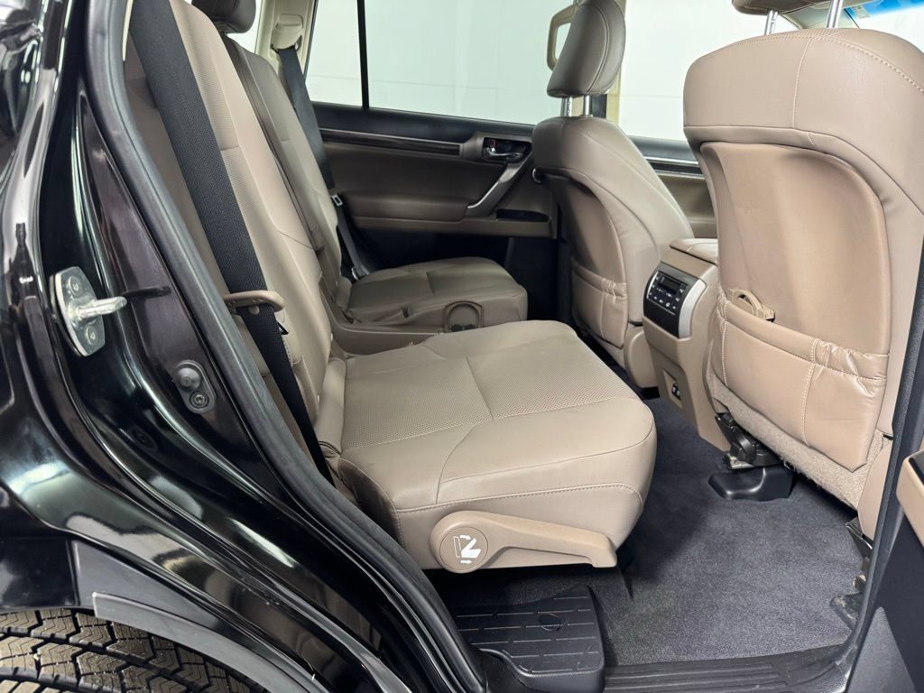 Used 2023 Lexus GX 460 Premium AWD/4WD image 29