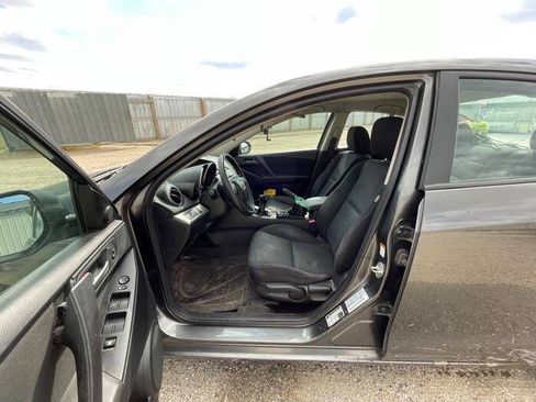 Used 2011 MAZDA MAZDA3 i Touring FWD image 21