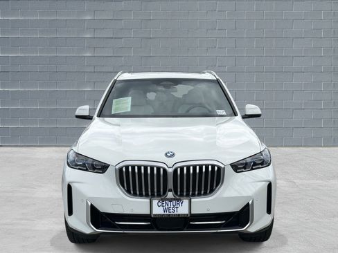 Used 2024 BMW X5 xDrive50e w/ Premium Package AWD/4WD image 2