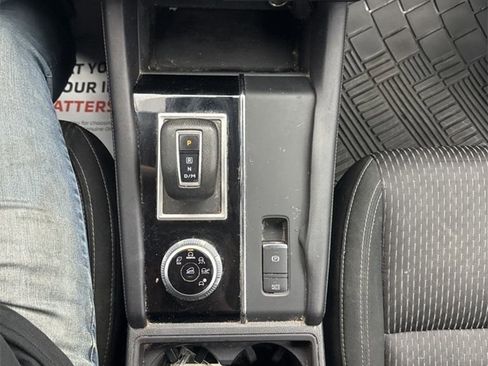 Used 2022 Mitsubishi Outlander ES image 28