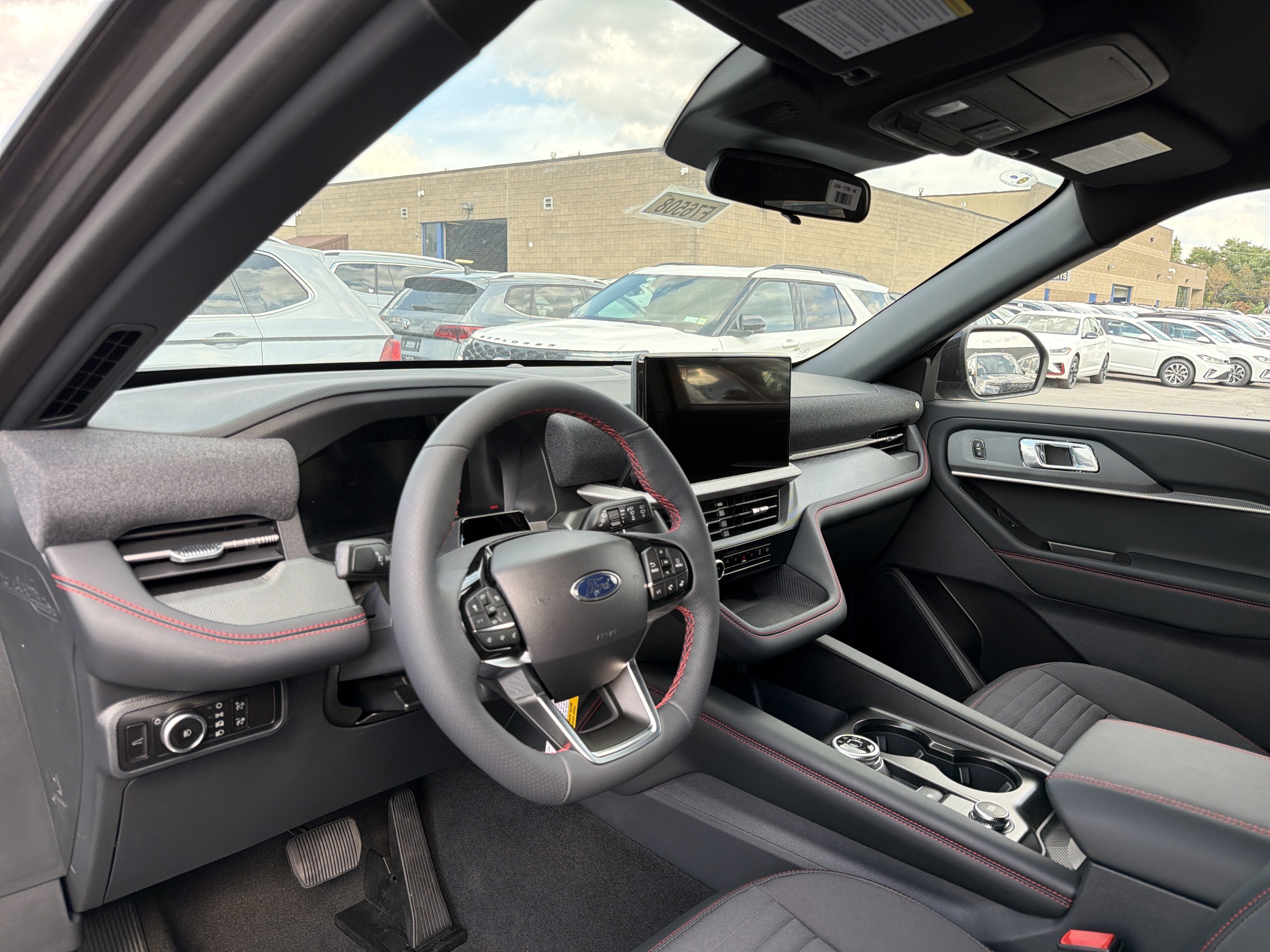 New 2027 Ford Explorer ST-Line AWD/4WD image 8