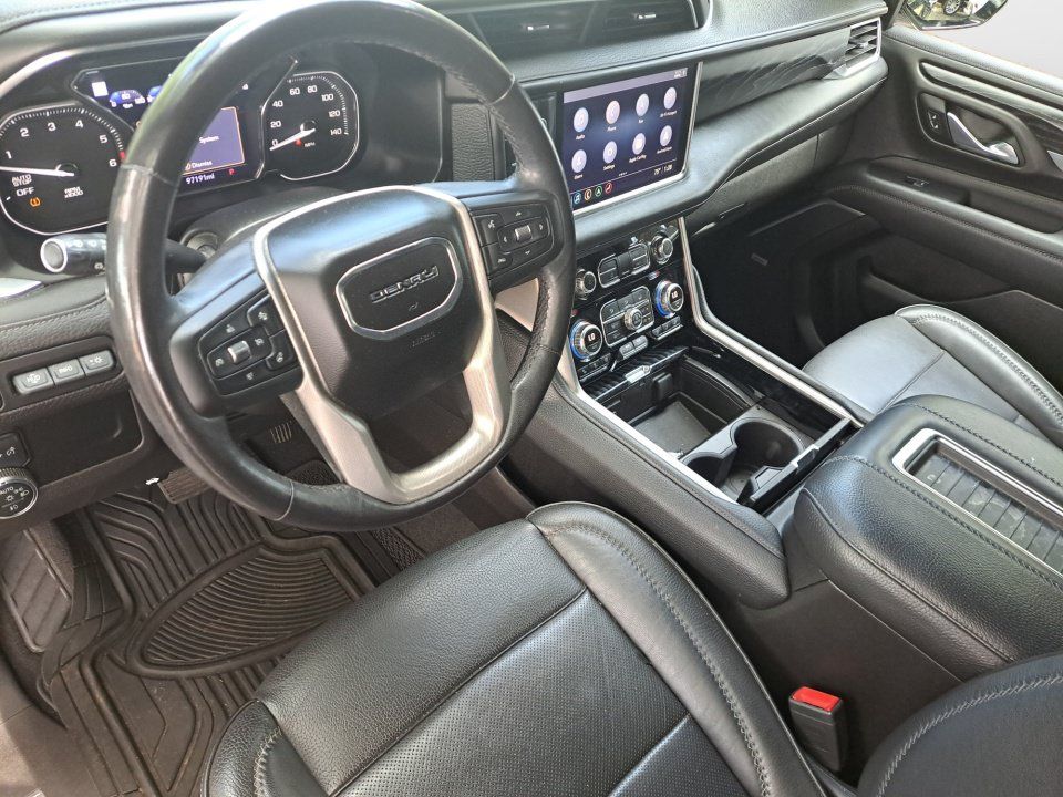 Used 2021 GMC Yukon XL Denali w/ Denali Premium Package AWD/4WD image 9