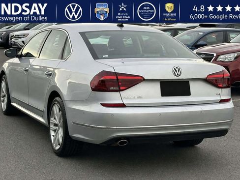Used 2018 Volkswagen Passat 2.0T SEL Premium image 2