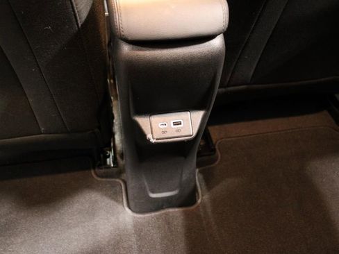 Used 2022 Chevrolet Bolt EUV LT w/ Driver Confidence Package image 21