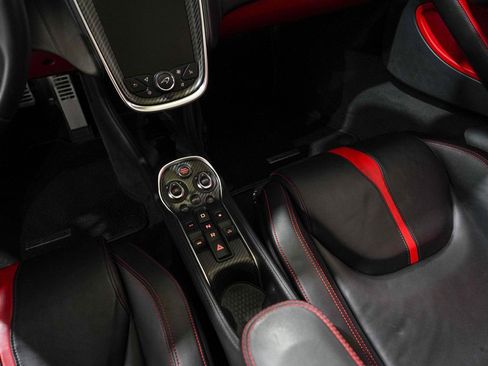 Used 2018 McLaren 570S Spider image 13