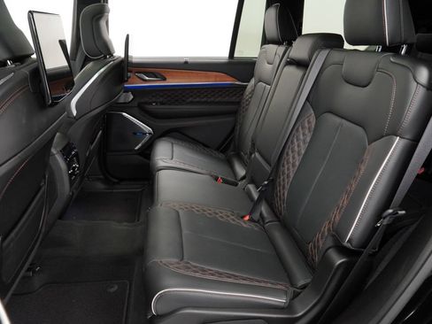 Used 2024 Jeep Grand Cherokee L Summit AWD/4WD image 12