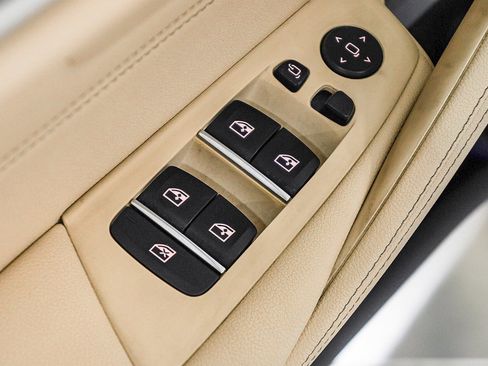 Certified 2022 BMW 530i w/ Premium Package image 23