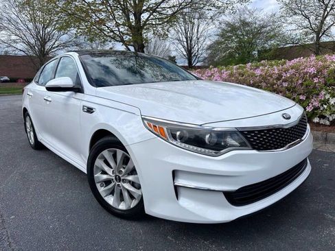 Used 2016 Kia Optima EX w/ Option Group 040 image 2