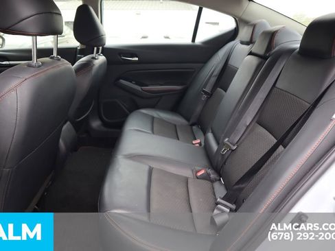 Used 2025 Nissan Altima 2.5 SR FWD image 16