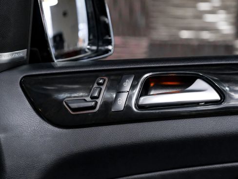 Used 2015 Mercedes-Benz ML 250 BlueTEC 4MATIC image 38