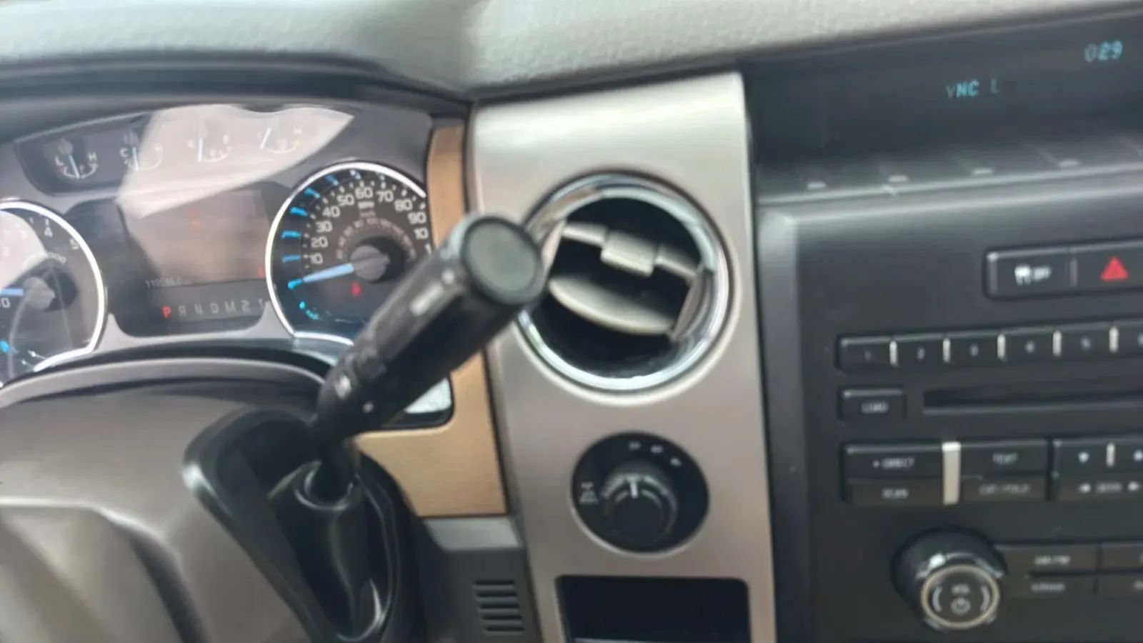 Used 2012 Ford F150 XLT w/ XLT Chrome Pkg AWD/4WD image 11